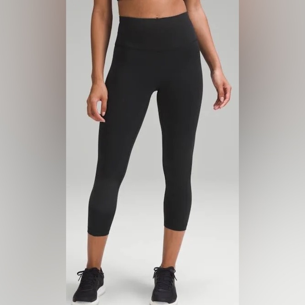 Lululemon Cropped Wunder Train High Rise Leggings Black Size 4